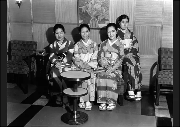 Women in kimonos