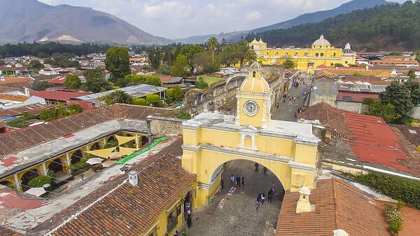 Arco de Santa Catalina (Santa Catalina Arch) in Antigua Guatemala, Elevated view