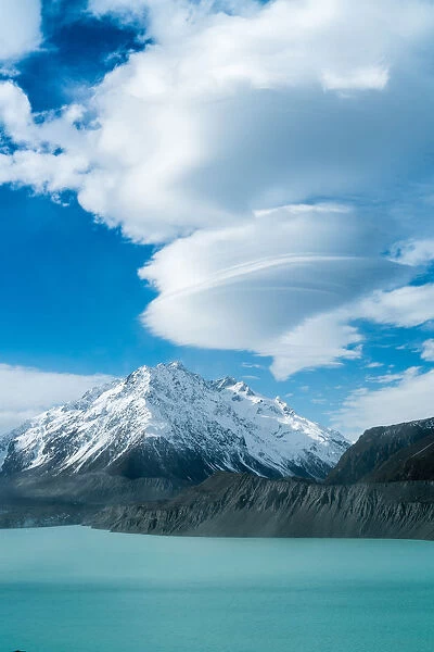 Tasman Glacier Lake, Mt Cook National Park, New Zealand