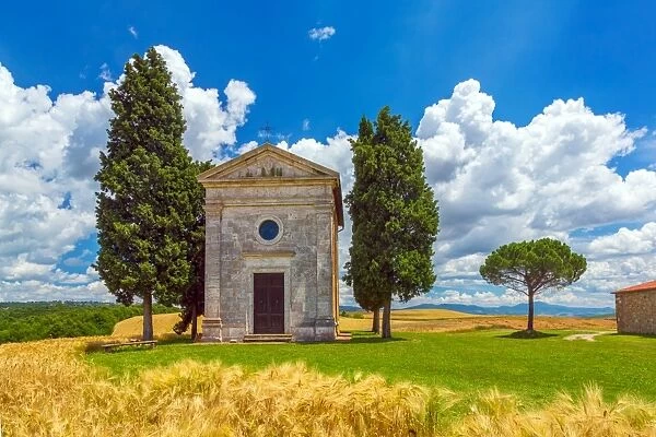 Tuscan landscape with the Capella di Vitaleta in the summer