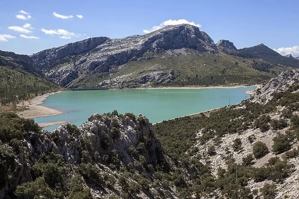 View of the Embalse de Gorg Blau reservoir, Sierra de Tramuntana, Majorca, Balearic Islands