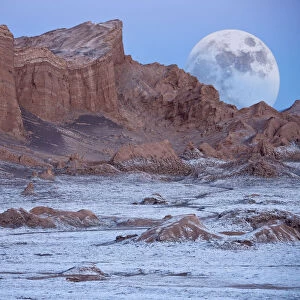 Amazing Deserts Framed Print Collection: Atacama Desert Valley