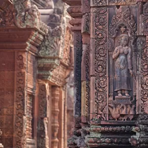 Banteay Srei and Beautiful Carving Details