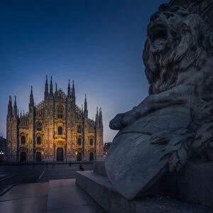 Duomo cathedral with Lion statue foreground