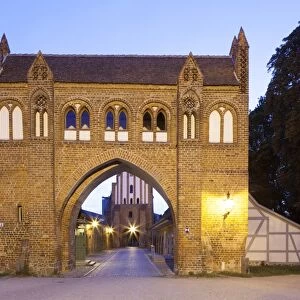 Friedlander Tor, outer gate, city gate of the medieval fortifications, Four Gates City, Neubrandenburg, Mecklenburg-Western Pomerania, Germany