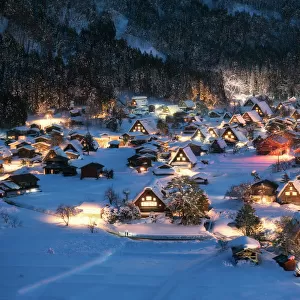 Light up Shirakawa-go village with snow on Winter 2017