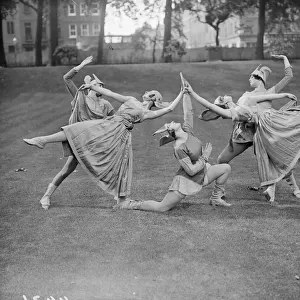Hulton Archive Collection: Margaret Morris Movement (MMM)