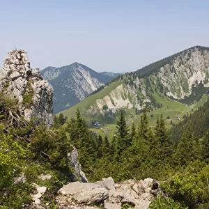 Mt Taubenstein near Spitzingsee Lake, Mt Brecherspitz, 1683m, and Mt Jaegerkampf, 1746m, at back, Mangfall Mountains, Alps, Bavaria, Germany, Europe