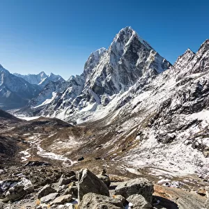Stunning view over the Himalayas (Cholatse and Ama Dablam peaks)
