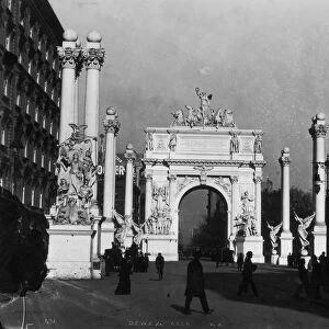 View of Dewey Arch 1899