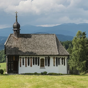 Weissenstein Chapel in front of the mountains, Bayrischer Wald, Regen, Bavaria, Germany