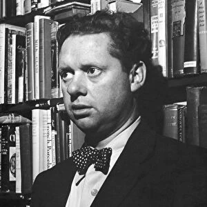 Famous Writers Photographic Print Collection: Dylan Thomas (1914-1953)