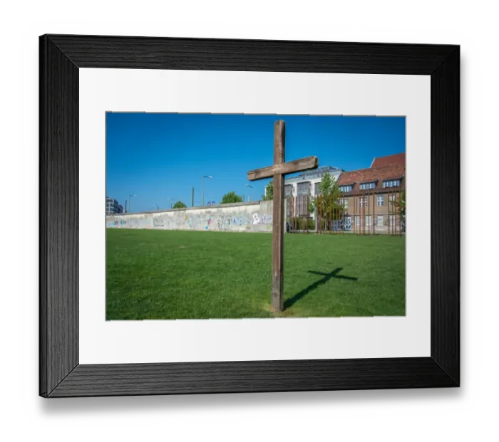 Framed Print : A cross for the fallen Framed Print : A cross for the fallen