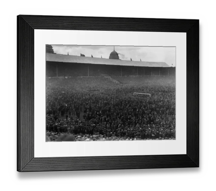 Framed Print : FA Cup Fans Framed Print : FA Cup Fans