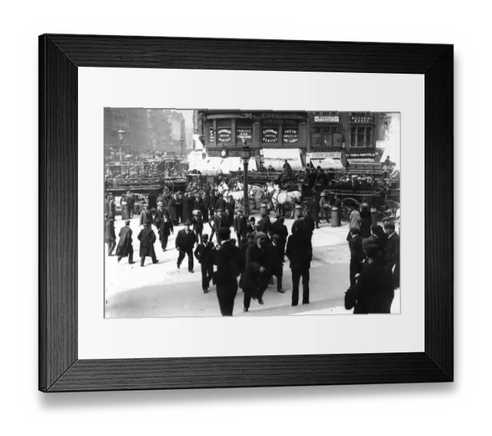 Framed Print : Cup Fans. 21st April 1906: A group of supporters at St Pauls before making Framed Print : Cup Fans. 21st April 1906: A group of supporters at St Pauls before making