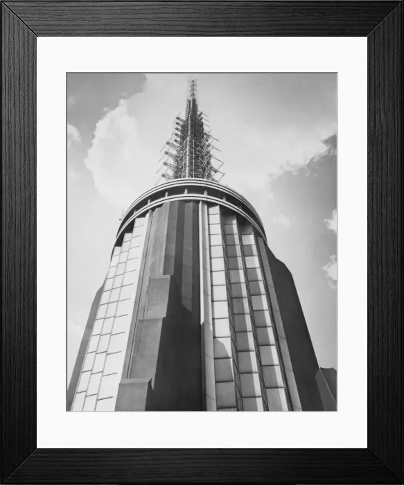 Framed Print : Empire State Building Framed Print : Empire State Building