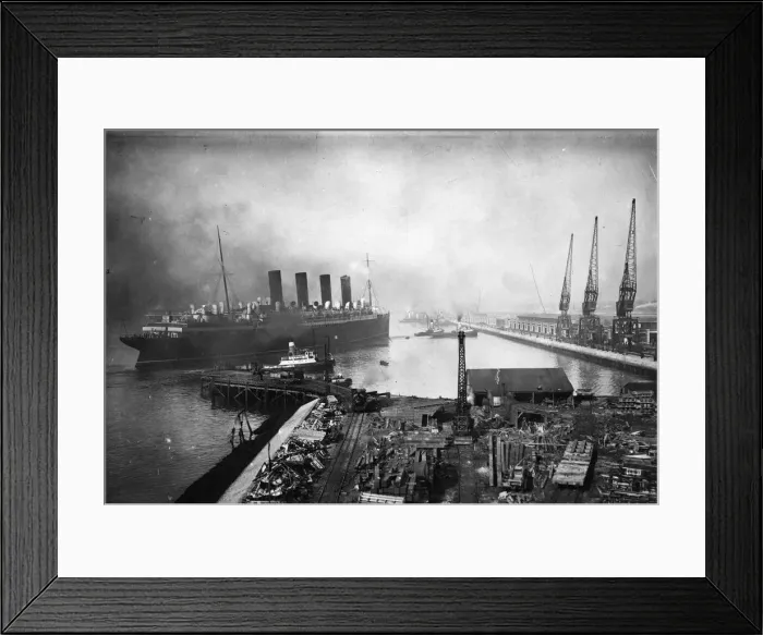 Framed Print : New Dock. 19th October 1932: The Cunard liner Mauretania being towed into the West Dock Framed Print : New Dock. 19th October 1932: The Cunard liner Mauretania being towed into the West Dock