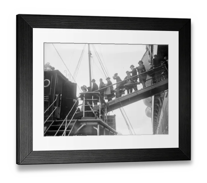 Framed Print : Abandoning Ship