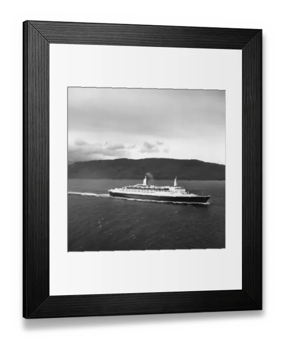 Framed Print : Speedy Royal Framed Print : Speedy Royal