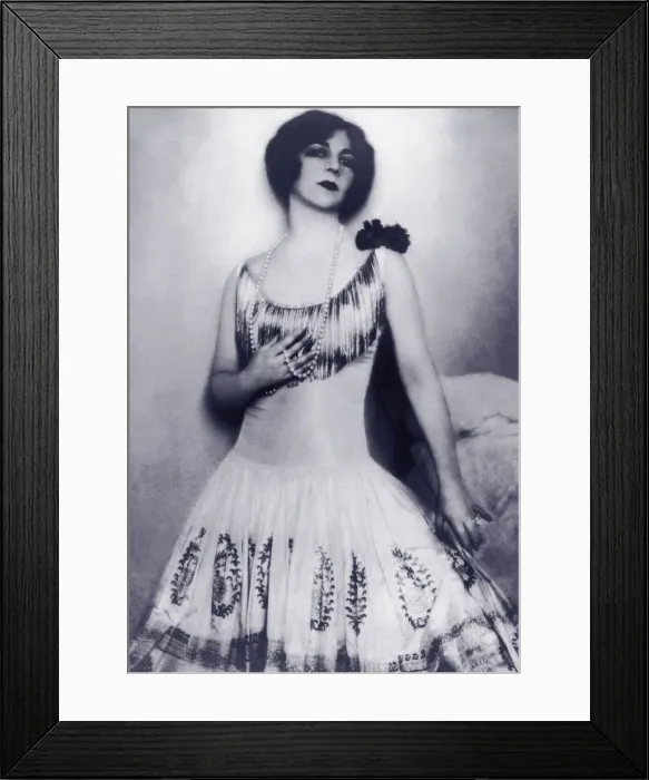 Framed Print : Woman wearing evening gown and pearls (B&W)