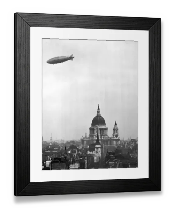 Framed Print : R-101 Over London Framed Print : R-101 Over London