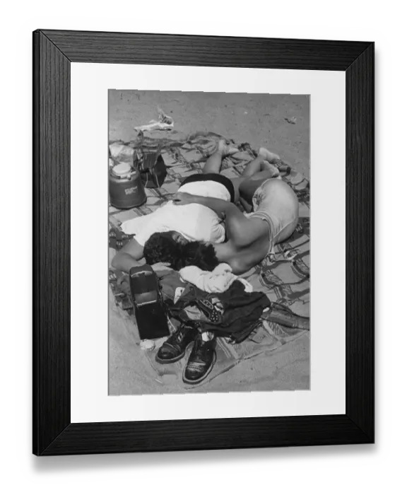 Framed Print : Coney Island Couple Framed Print : Coney Island Couple