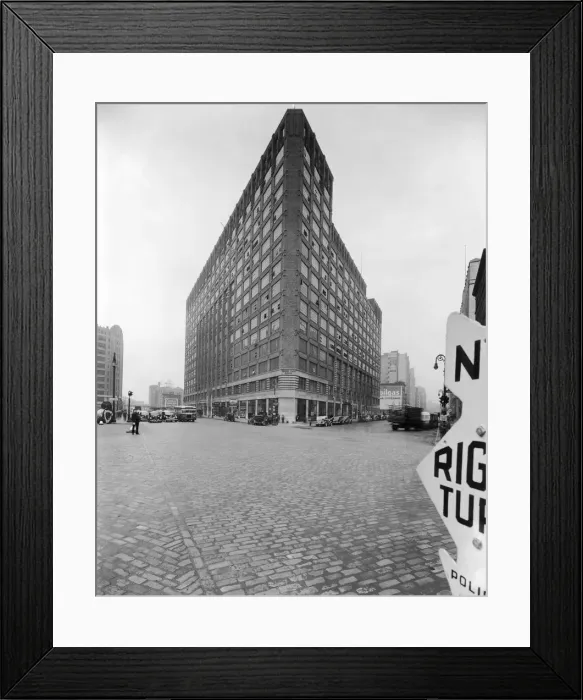 Framed Print : Holland Plaza Building