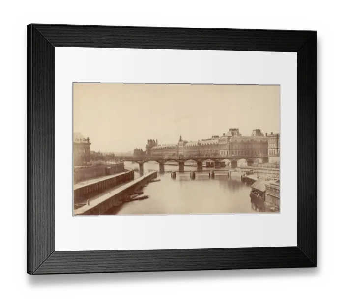 Framed Print : Le Louvre. Le Musee du Louvre, the Louvre Museum in Paris Framed Print : Le Louvre. Le Musee du Louvre, the Louvre Museum in Paris