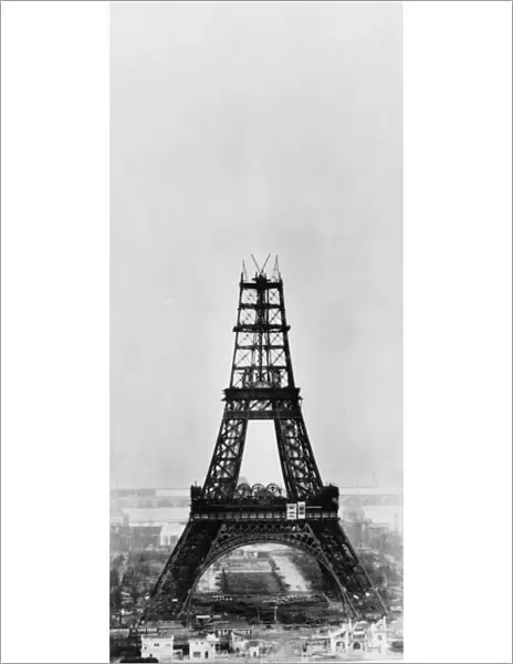 Eiffel Construction 8