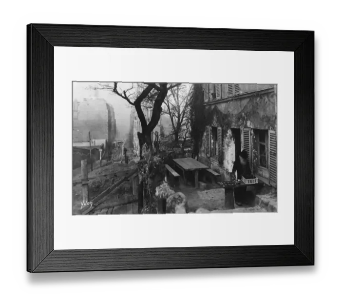 Framed Print : Tranquil Montmartre Framed Print : Tranquil Montmartre