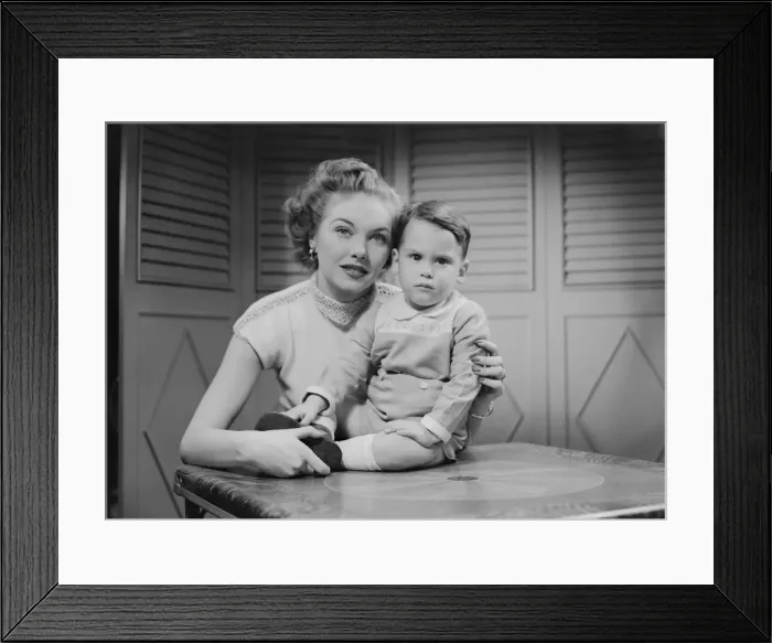 Framed Print : Mother embracing son (2-3) indoors, portrait Framed Print : Mother embracing son (2-3) indoors, portrait