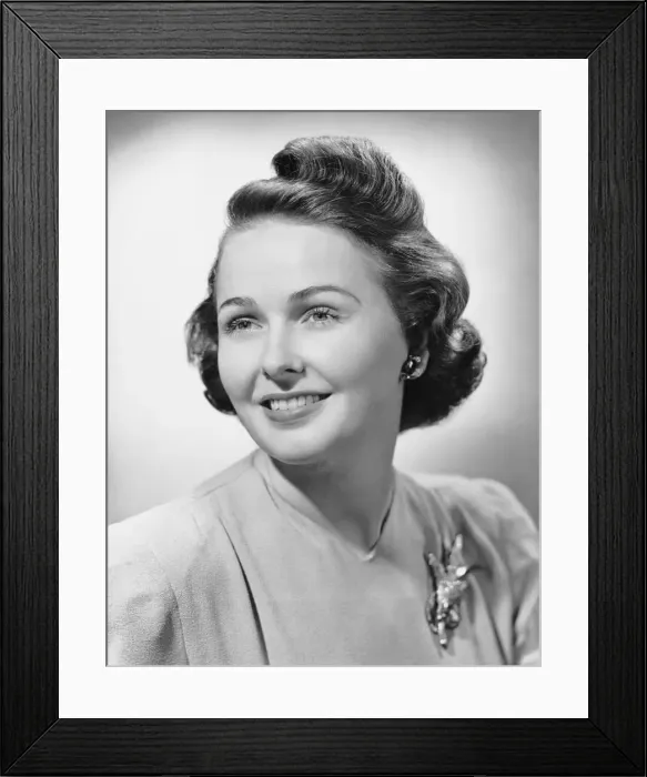 Framed Print : Portrait of woman Framed Print : Portrait of woman