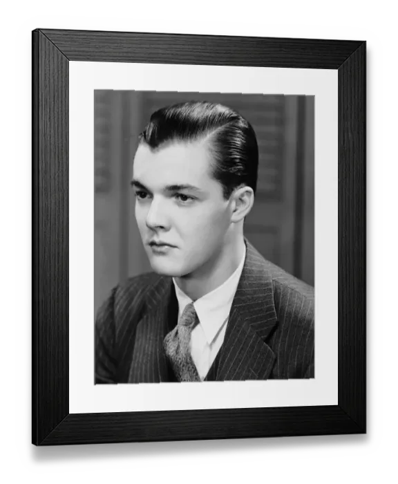 Framed Print : Portrait of man indoor Framed Print : Portrait of man indoor