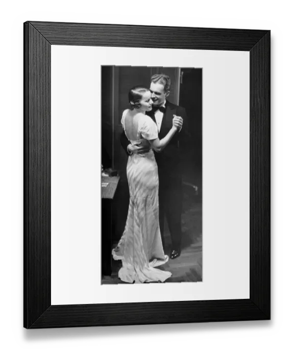 Framed Print : Couple dancing in evening clothes Framed Print : Couple dancing in evening clothes