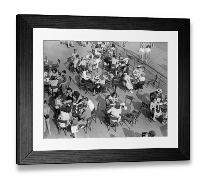 Framed Print : Outdoor Cafe Scene Framed Print : Outdoor Cafe Scene
