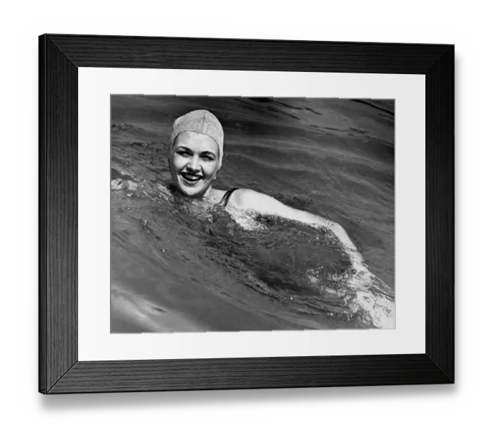 Framed Print : Woman swimming