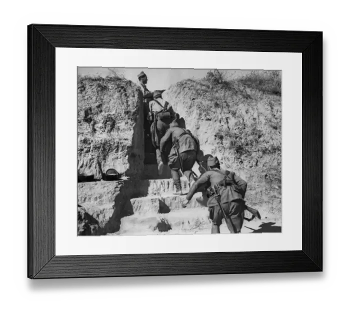 Framed Print : Black and White, diry 18531, J1685021, spanish Civil War, soldier, KEY 722381, J168502101 Framed Print : Black and White, diry 18531, J1685021, spanish Civil War, soldier, KEY 722381, J168502101