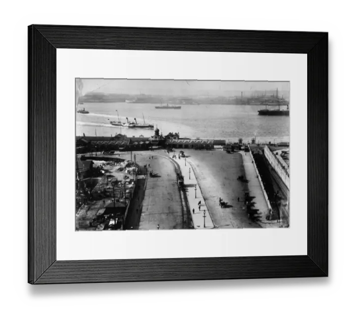 Framed Print : Pier head. circa 1890: Pier Head in Liverpool. (Photo by Hulton Archive / Getty Images) Framed Print : Pier head. circa 1890: Pier Head in Liverpool. (Photo by Hulton Archive / Getty Images)