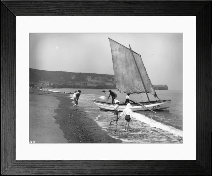 Framed Print : Pulling Into Shore Framed Print : Pulling Into Shore