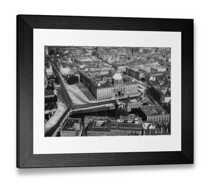Framed Print : Berlin Stadtschloss Framed Print : Berlin Stadtschloss