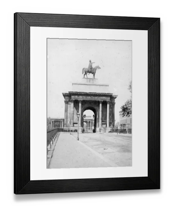 Framed Print : Wellington Arch Framed Print : Wellington Arch