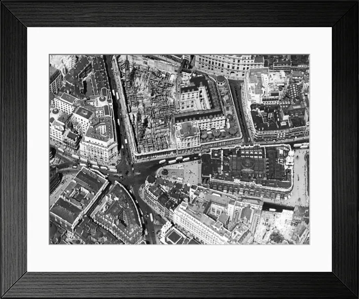Framed Print : Bank Of England Demolition Framed Print : Bank Of England Demolition