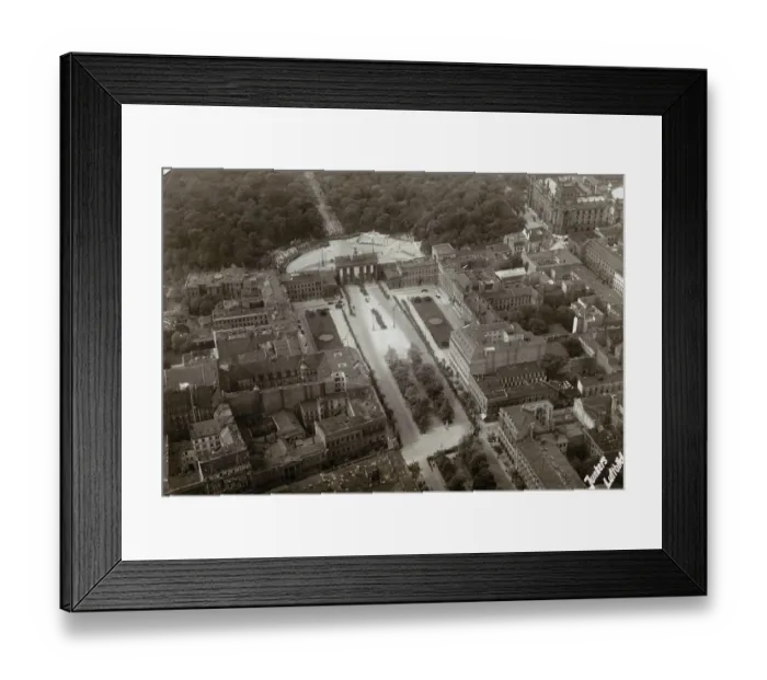 Framed Print : Unter Den Linden Framed Print : Unter Den Linden