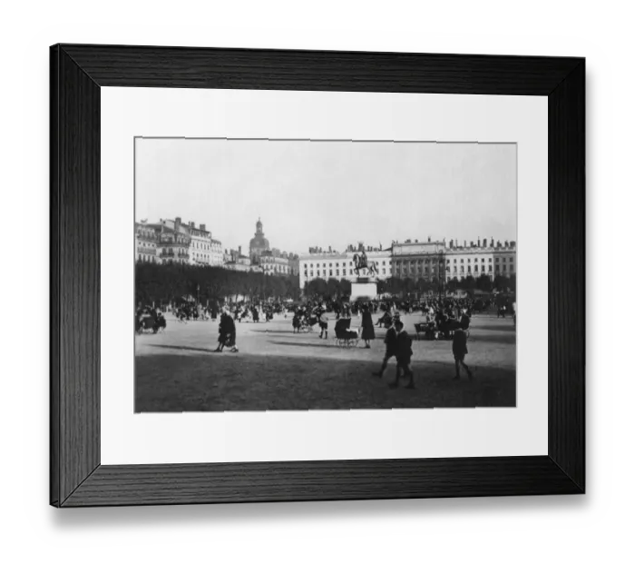 Framed Print : La Place Bellecour Framed Print : La Place Bellecour