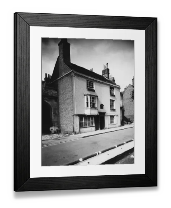 Framed Print : 8 College Street Framed Print : 8 College Street