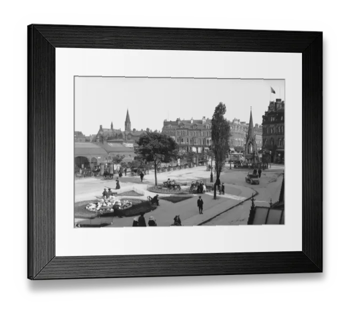 Framed Print : Harrogate. The station square with the monument Framed Print : Harrogate. The station square with the monument