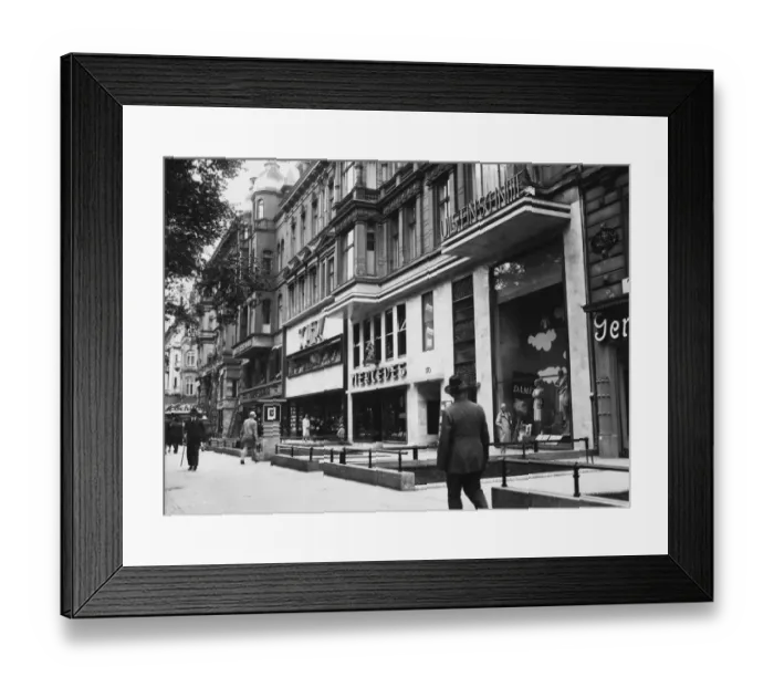 Framed Print : Kurfurstendamm Framed Print : Kurfurstendamm