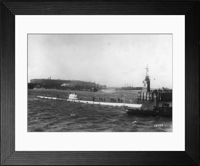 Framed Print : Helgoland. circa 1916: A U-Boat in the harbour at German naval Framed Print : Helgoland. circa 1916: A U-Boat in the harbour at German naval