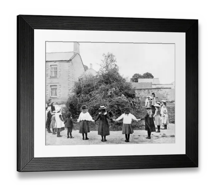 Framed Print : Ready For Lighting Framed Print : Ready For Lighting