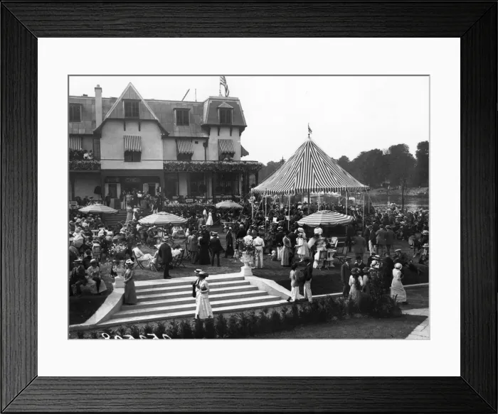 Framed Print : Karsino. 22nd June 1913: Londons newest riverside resort Framed Print : Karsino. 22nd June 1913: Londons newest riverside resort